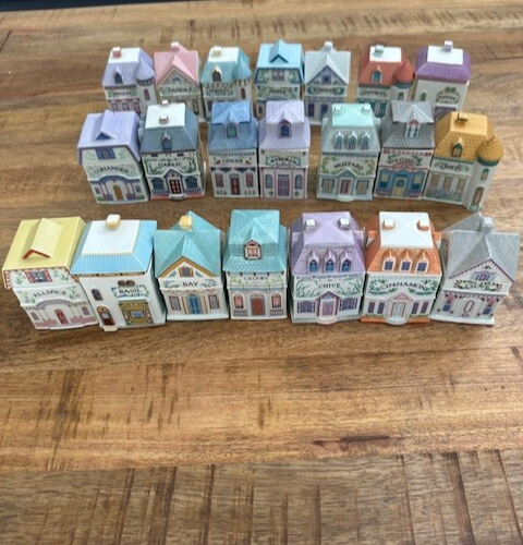 ✨ Vintage 1989 Lenox Spice Village Set – 21 of 24 Spice Jars (No Rack) – Displayed Only, 2 Chips ✨