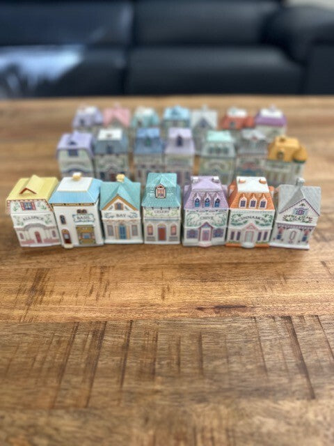 ✨ Vintage 1989 Lenox Spice Village Set – 21 of 24 Spice Jars (No Rack) – Displayed Only, 2 Chips ✨