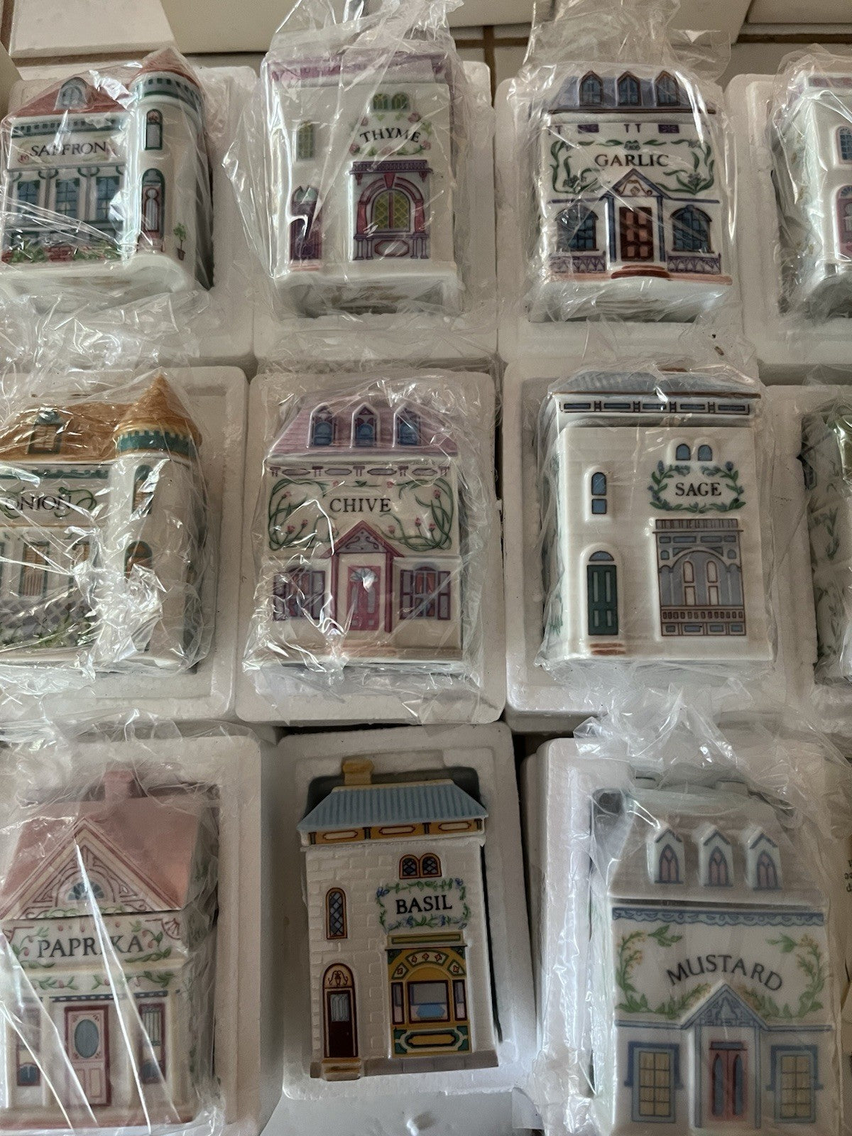 ✨ Vintage 1989 Lenox Spice Village Complete Set of 24 Victorian House Spice Jars – New in Styrofoam Boxes ✨